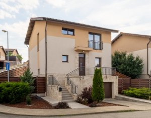 , 142.56m2 dans Cluj-napoca, zone Gheorgheni