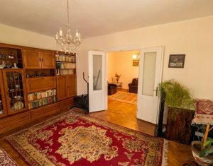 Casa calcan, cart Gheorgheni, 5 camere, 2 bai, garaj, anexe, curte