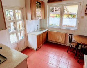 Casa calcan, cart Gheorgheni, 5 camere, 2 bai, garaj, anexe, curte