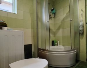 Casa calcan cu gradina mare in Inima cartierului Intre Lacuri - Cluj-Napoca