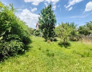Casa calcan cu gradina mare in Inima cartierului Intre Lacuri - Cluj-Napoca