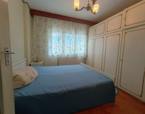 Appartement 4 chambres à vendre dans Cluj-napoca, zone Manastur