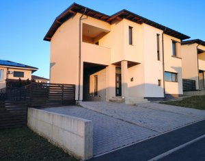 Casa in Dezmir – spatiu pentru familie, liniste pentru munca de acasa