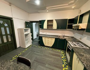 Casa de inchiriat, 180 mp, Andrei Muresanu, 6 parcari, garaj, terasa, zona Sigma