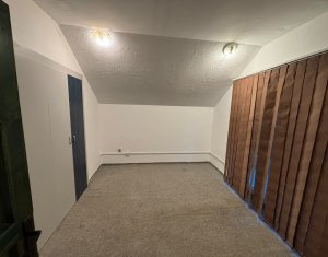 Casa de inchiriat, 180 mp, Andrei Muresanu, 6 parcari, garaj, terasa, zona Sigma