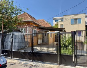 Maison 6 chambres à vendre dans Cluj-napoca, zone Intre Lacuri