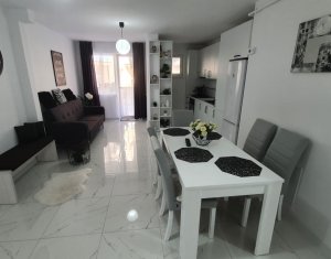 Apartment 3 rooms for sale in Floresti