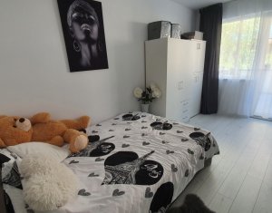 Apartment 3 rooms for sale in Floresti