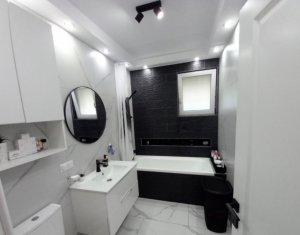Apartment 3 rooms for sale in Floresti