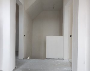 Casa P+M, living, 3 dormitoare, teren in proprietate, Apahida/Campenesti