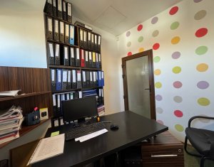 Apartament 4 camere, ultrafinisat, mobilat pentru birou, panorama unica ! 