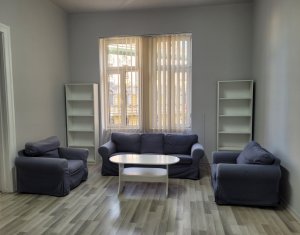 Bureau à louer, 65m2 dans Cluj-napoca, zone Centru