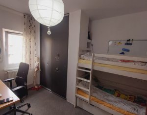 Appartement 3 chambres à vendre dans Cluj-napoca, zone Marasti