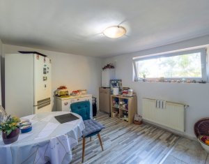 Vanzare casa individuala, spatioasa in Gruia teren 657 mp, zona linistita