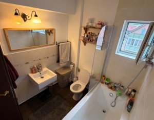 Appartement 3 chambres à vendre dans Cluj-napoca, zone Manastur