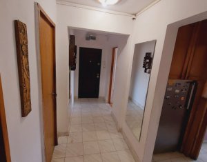 Appartement 3 chambres à vendre dans Cluj-napoca, zone Manastur