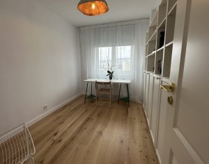 Lakás 3 szobák eladó on Cluj-napoca, Zóna Manastur